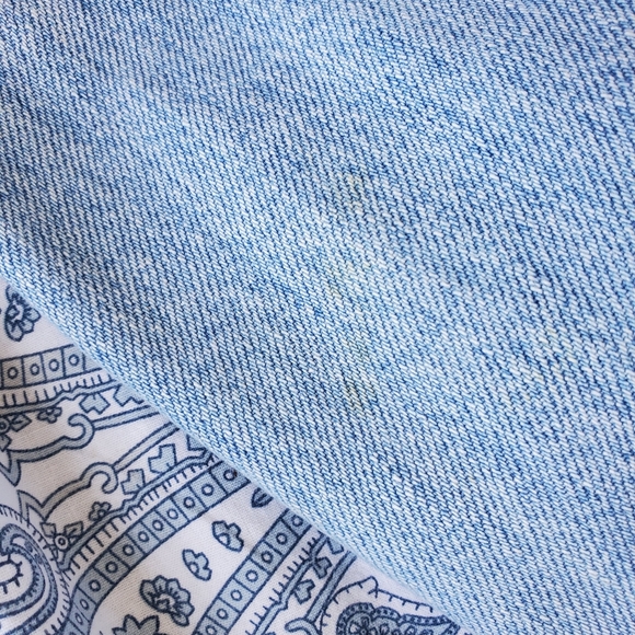 Guess Women's Vintage 90's Jean Jacket Pink Embroidery Light Wash Button Up M - Picture 10 of 11